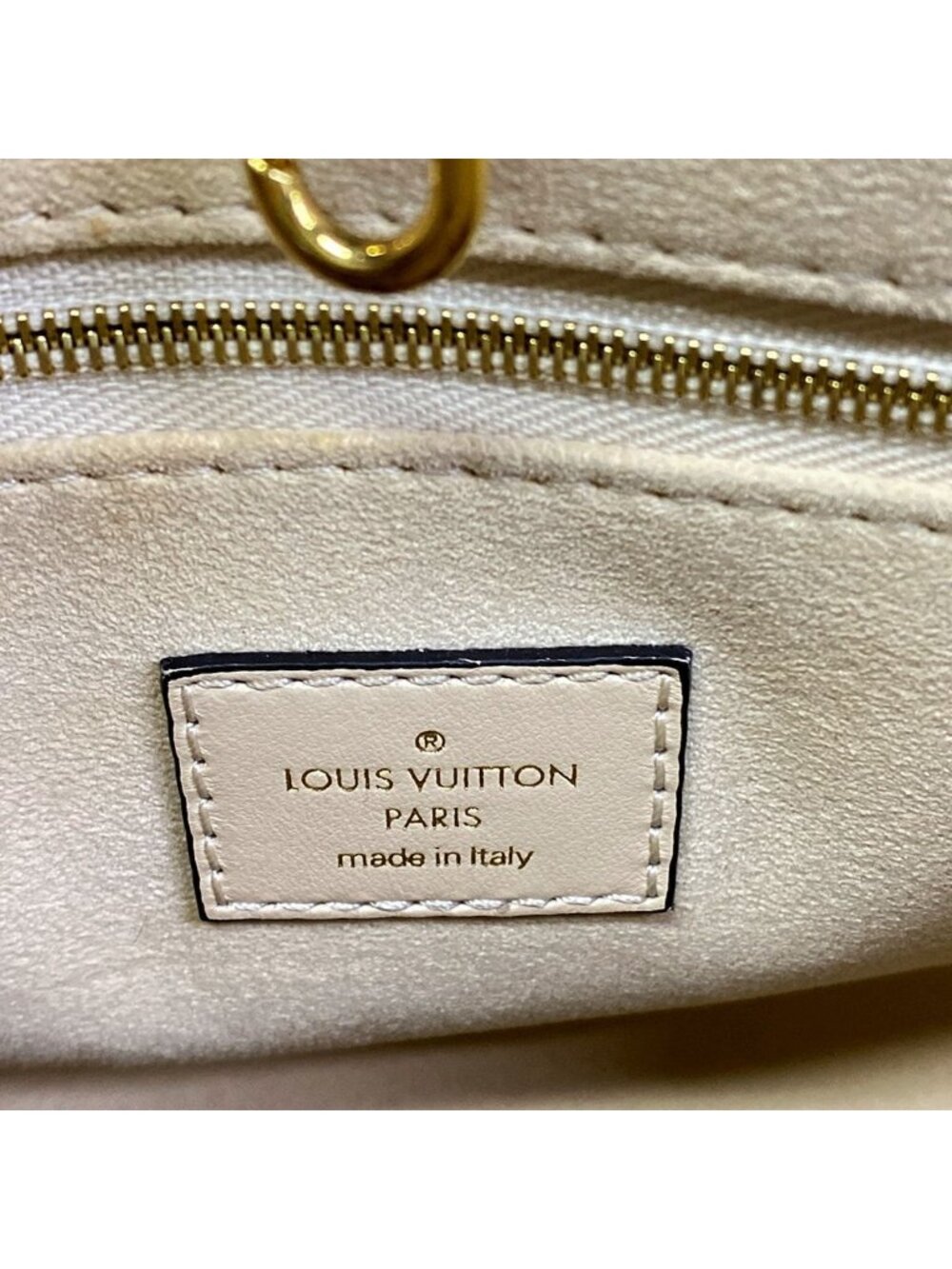 Louis Vuitton Tote Monogram Empreinte On The Go PM Cream Leather Cowhide - Picture 9 of 15